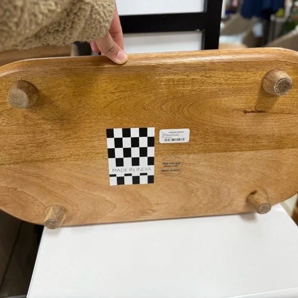 Checkered Black and Cream oval Tray - Picture 3 of 3